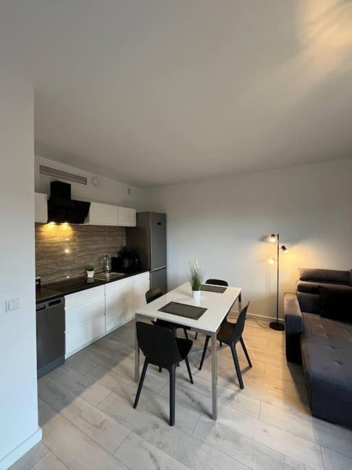 New Apartment Old Town -6 People - 200M Town Hall Breslavia Exterior foto